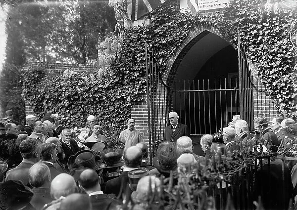 British Commission To U.S. - Balfour, Etc. at Mount Vernon, 1917. Allied Commission For Other... Creator: Harris & Ewing. British Commission To U.S. - Balfour, Etc. at Mount Vernon, 1917. Allied Commission For Other... Creator: Harris & Ewing