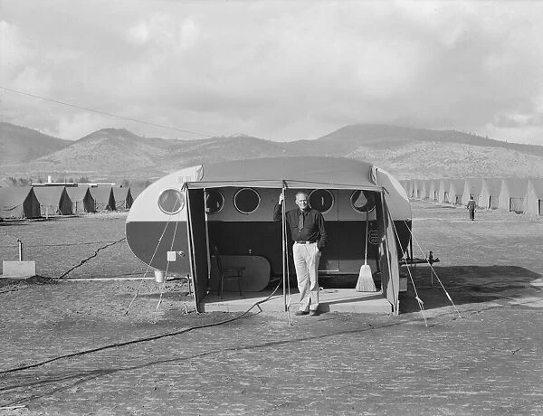 The camp manager, the office trailer and view of FSA camp, Merrill, Klamath County, Oregon, 1939. Creator: Dorothea Lange