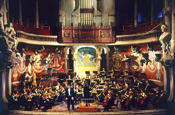 Concert of the Orchestra at the Palau de la Musica Catalana, with the soloist baritone Joan Pons