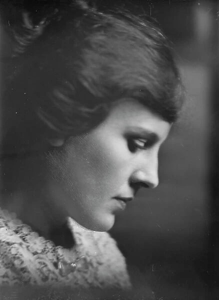 Dillingham, Charles, Mrs. portrait photograph, 1915. Creator: Arnold Genthe