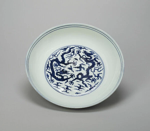 Dish with Dragons, Flaming Pearls, and Cloud Scrolls, Ming dynasty