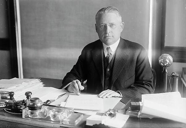 Dr. F.F. Simpson, Lt. Col. U.S.A. Head of Medical Division of War Industries...1917 Creator: Harris & Ewing. Dr. F.F. Simpson, Lt. Col. U.S.A. Head of Medical Division of War Industries...1917 Creator: Harris & Ewing