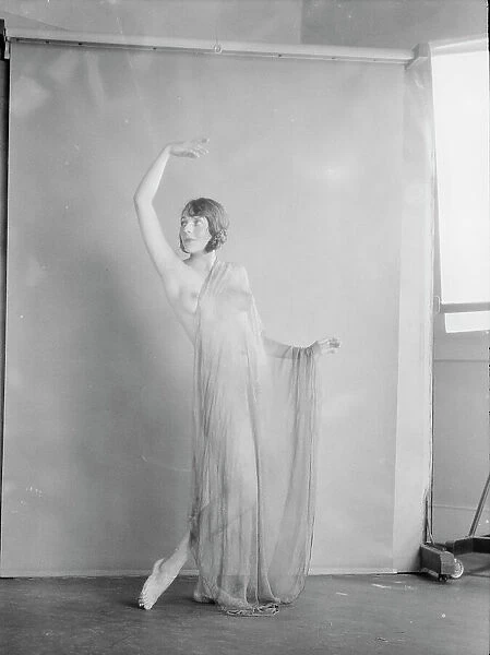 Eyre, Eileen, Miss, 1927 Creator: Arnold Genthe