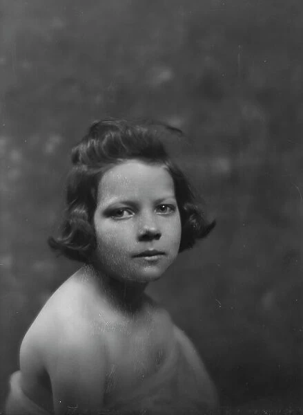 Fitzwater, Eugenie, Miss, portrait photograph, 1917 Mar. 8. Creator: Arnold Genthe