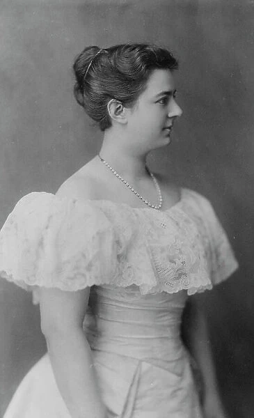 Frances F. Cleveland, February 1897. Creator: Frances Benjamin Johnston
