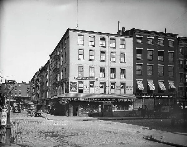 Fraunce's Tavern, Broad and Pearl Streets, New York, between 1890 and 1906. Creator: Unknown
