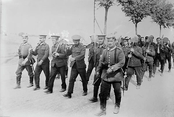 Germany, English prisoners returning from work to Doberitz, between c1914 and c1915. Creator: Bain News Service