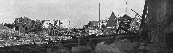 La Bataille de la Somme; Dans les ruines de Biaches, 1916. Creator: Unknown