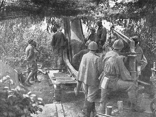 La Bataille de la Somme; manoeuvre d'une piece de 280, 1916. Creator: Unknown