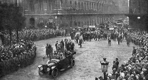 L'Arrivee du General Pershing; A Paris: le general Pershing et M. Painleve, ministre de la... 1917 Creator: Unknown