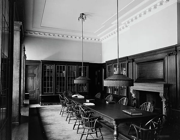 Library, Toledo Museum of Art, between 1910 and 1920. Creator: Unknown