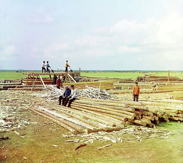 Log sawing, Kuzminskoy, 1912. Creator: Sergey Mikhaylovich Prokudin-Gorsky