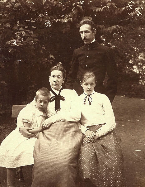 Mikhail Alekseevich Pavlov with His Mother Maria Tikhonovna and Sisters Maria and Vera, 1900. Creator: Unknown