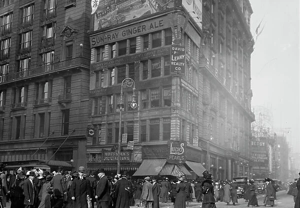 Million Dollar Corner, 34th and Broadway, between c1910 and c1915. Creator: Bain News Service