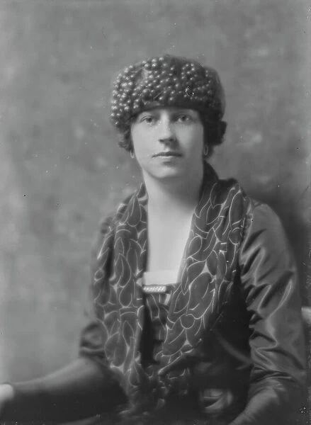Miss Clarice Patterson, portrait photograph, 1918 Apr. 19. Creator: Arnold Genthe