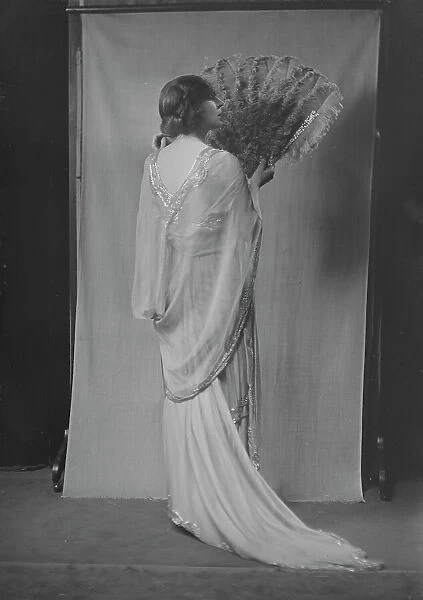 Miss Donner, portrait photograph, 1919 Mar. 6. Creator: Arnold Genthe