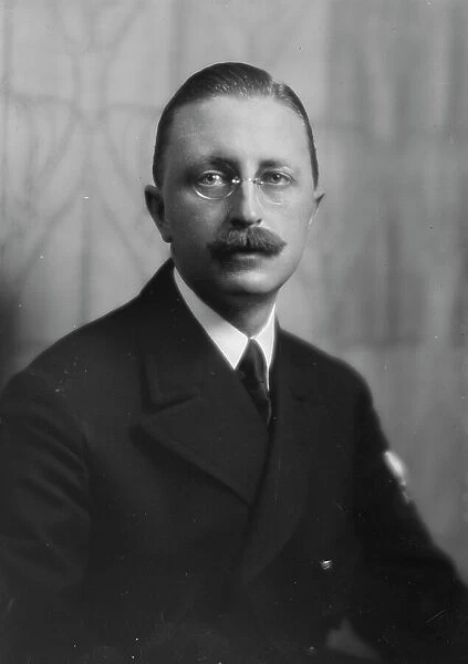 Mr. Templeton Crocker, portrait photograph, 1918 Jan. 21. Creator: Arnold Genthe