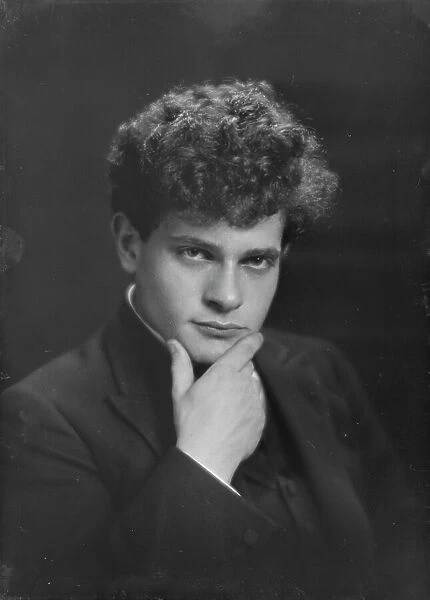 Mr. Tosha [sic] Seidel, portrait photograph, 1918 May 13. Creator: Arnold Genthe