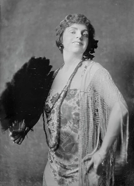 Mrs. Fergusen, portrait photograph, 1919 Mar. 13. Creator: Arnold Genthe