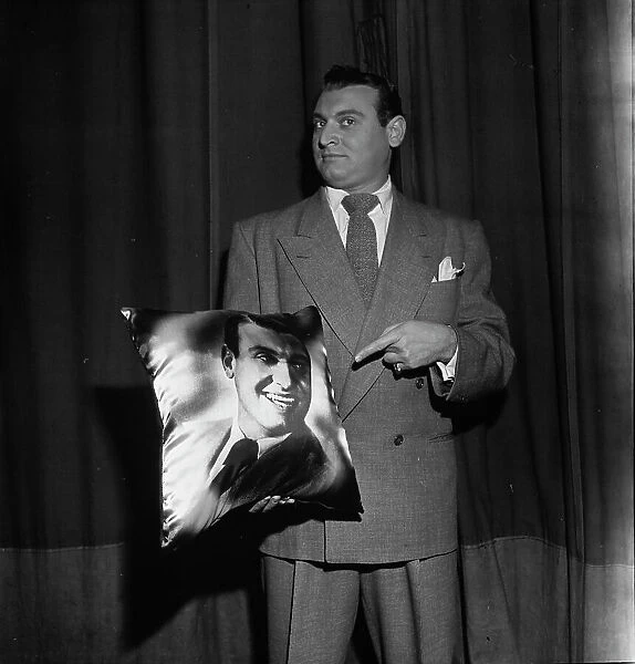 Portrait of Frankie Laine, New York, N.Y. 1946. Creator: William Paul Gottlieb