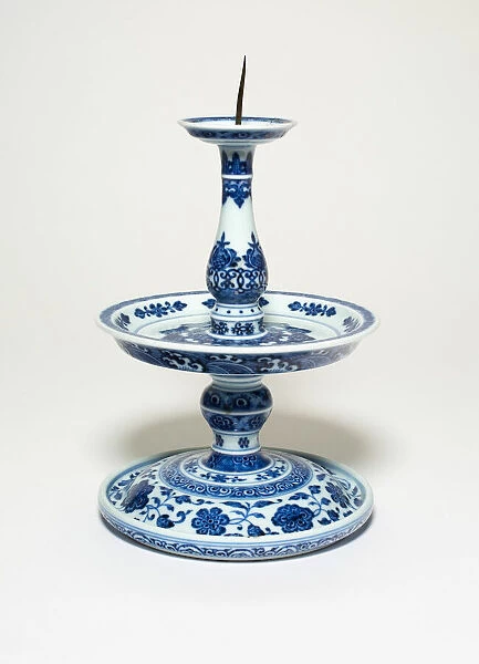 Pricket Candlestick, Qing dynasty (1644-1911), Qianlong reign mark (1736-1795)