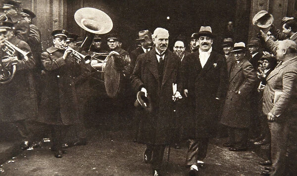 Ramsay MacDonald in New York being escorted by Grover Whalen, 1929. Artist:s and G