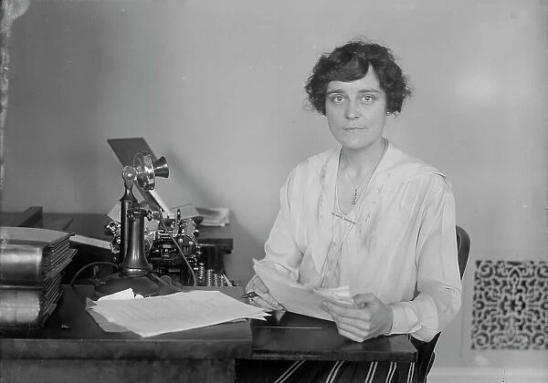 Sue Dorsey, 1918. Creator: Harris & Ewing. Sue Dorsey, 1918. Creator: Harris & Ewing