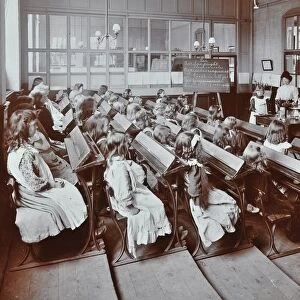 Chemistry lesson, Albion Street Girls School, Rotherhithe, London, 1908