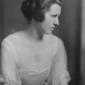 Miss Margaret Fisher, portrait photograph, 1918 Feb. 5. Creator: Arnold Genthe