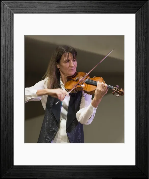 Framed Print : Viktoria Mullova, 2017. Artist: Alan John Ainsworth Framed Print : Viktoria Mullova, 2017. Artist: Alan John Ainsworth