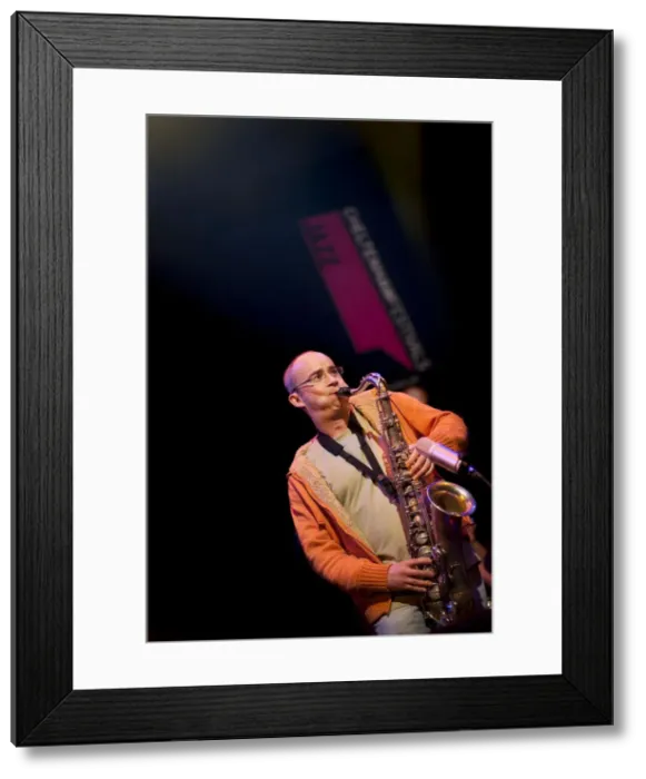 Framed Print : Julian Arguiles, 2010. Artist: Alan John Ainsworth Framed Print : Julian Arguiles, 2010. Artist: Alan John Ainsworth