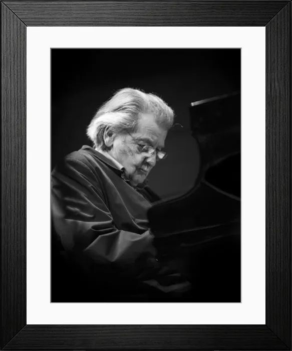 Framed Print : Stan Tracey, 2010. Artist: Alan John Ainsworth Framed Print : Stan Tracey, 2010. Artist: Alan John Ainsworth