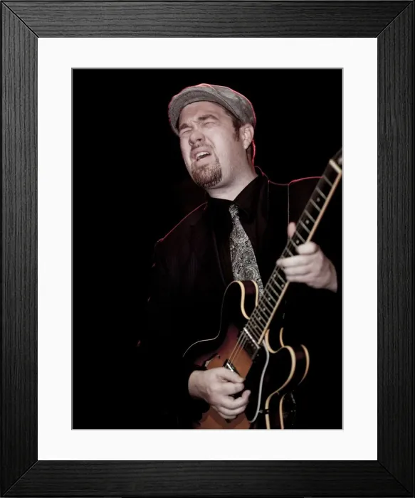 Framed Print : Eric Krasno, 2010. Artist: Alan John Ainsworth Framed Print : Eric Krasno, 2010. Artist: Alan John Ainsworth