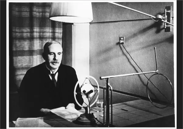 Ernest Rutherford broadcasting during a home visit to New Zealand in 1926
