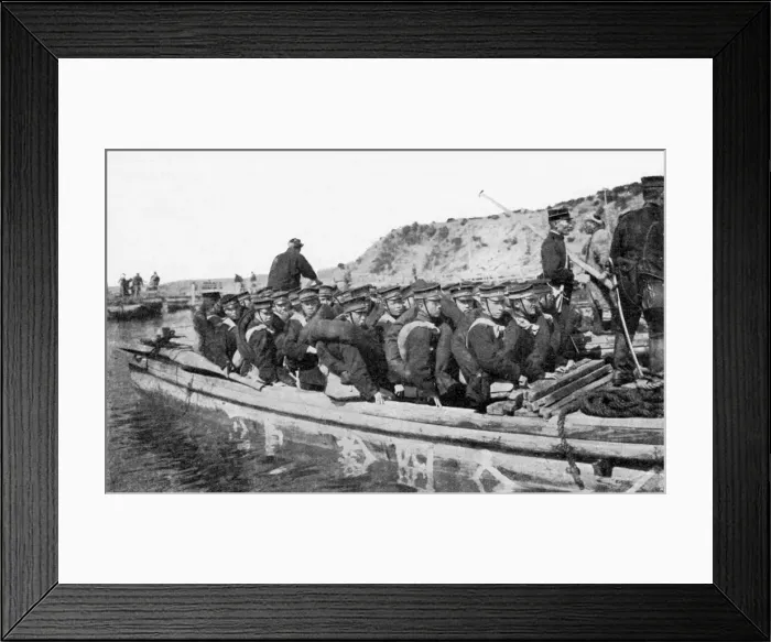 Framed Print : Japanese troops landing at Chinnampo, Russo-Japanese War, 1904 Framed Print : Japanese troops landing at Chinnampo, Russo-Japanese War, 1904