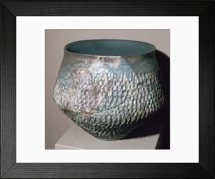 Framed Print : Pot from the Urnfield culture, 1300 BC-750 BC Framed Print : Pot from the Urnfield culture, 1300 BC-750 BC