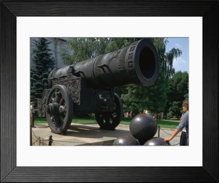Framed Print : The Tsars Cannon, the largest cannon in the world Framed Print : The Tsars Cannon, the largest cannon in the world