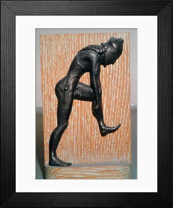Framed Print : Greek bronze hoplite putting on armour, 5th century BC Framed Print : Greek bronze hoplite putting on armour, 5th century BC