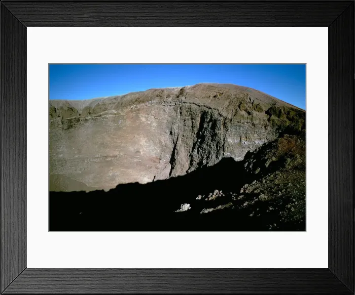 Framed Print : View of the crater of Mt Vesuvius Framed Print : View of the crater of Mt Vesuvius