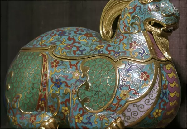 Chinese box and cover in the form of a ram, 18th century