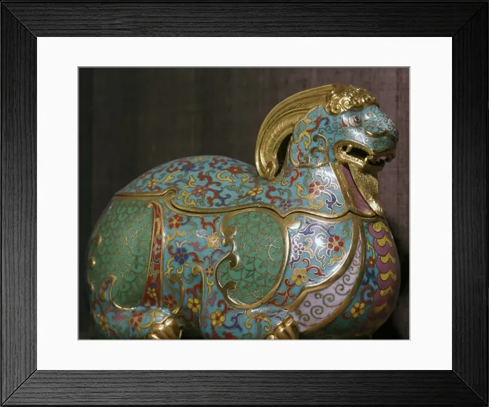 Framed Print : Chinese box and cover in the form of a ram, 18th century Framed Print : Chinese box and cover in the form of a ram, 18th century