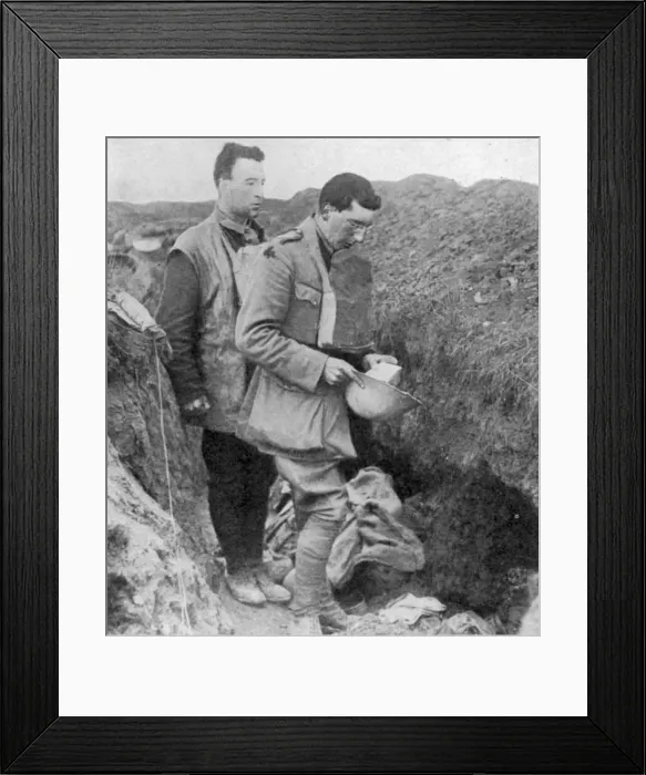 Framed Print : Chaplain of the lst Munsters saying a burial prayer over soldiers killed in their trench, 1918 Framed Print : Chaplain of the lst Munsters saying a burial prayer over soldiers killed in their trench, 1918