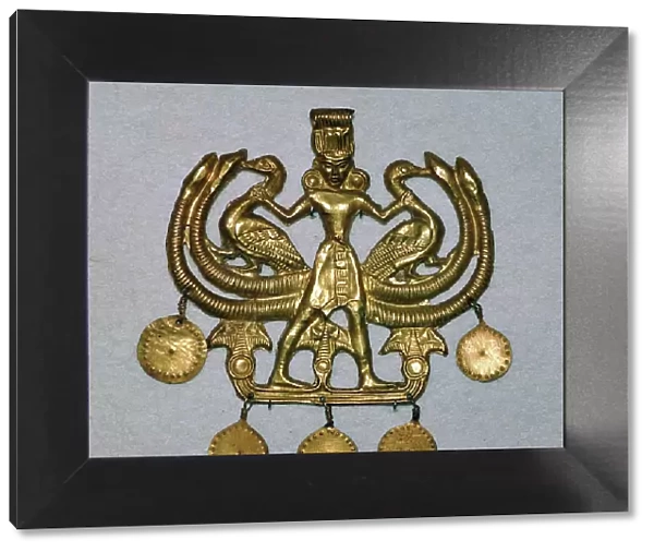 Gold pendant from the Aegina treasure, 17th century BC