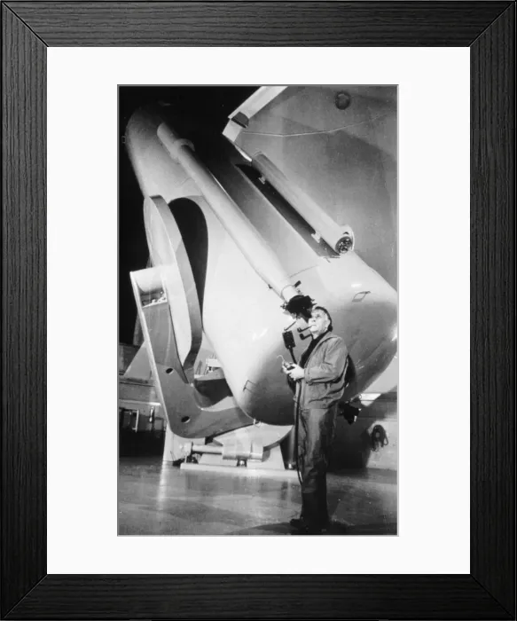 Framed Print : Edwin Powell Hubble (1899-1953), American astronomer, in the obsevatory Framed Print : Edwin Powell Hubble (1899-1953), American astronomer, in the obsevatory
