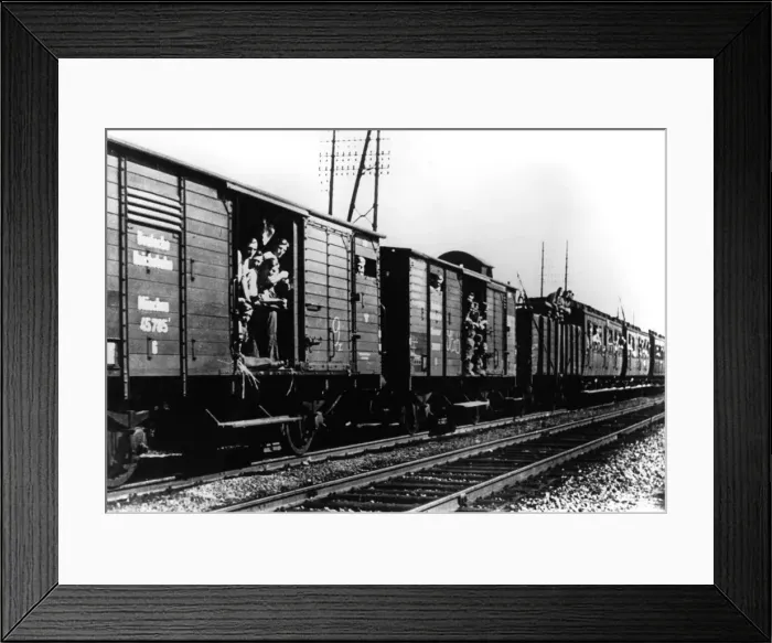 Framed Print : German troops arriving by train, Paris, August 1940 Framed Print : German troops arriving by train, Paris, August 1940