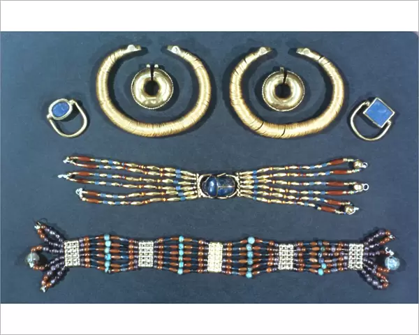Ancient Egyptian jewellery