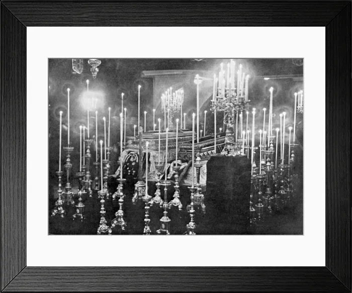 Framed Print : The coffins of Archduke Franz Ferdinand and Archduchess Sophie lying in state, 1914 Framed Print : The coffins of Archduke Franz Ferdinand and Archduchess Sophie lying in state, 1914