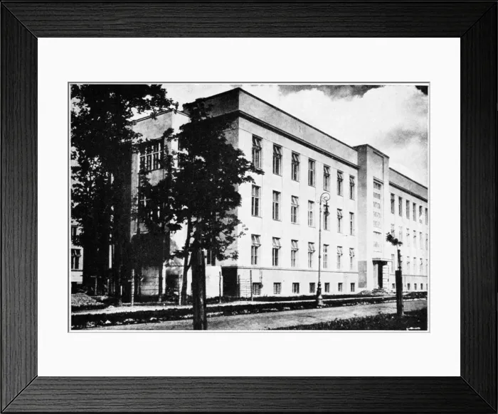 Framed Print : Radium Institute, Warsaw, Poland, 1932 Framed Print : Radium Institute, Warsaw, Poland, 1932