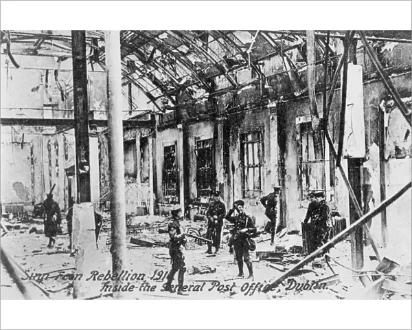 English troops inside the ruins of the Post Office, Anti-English Irish uprising, Dublin, May 1916