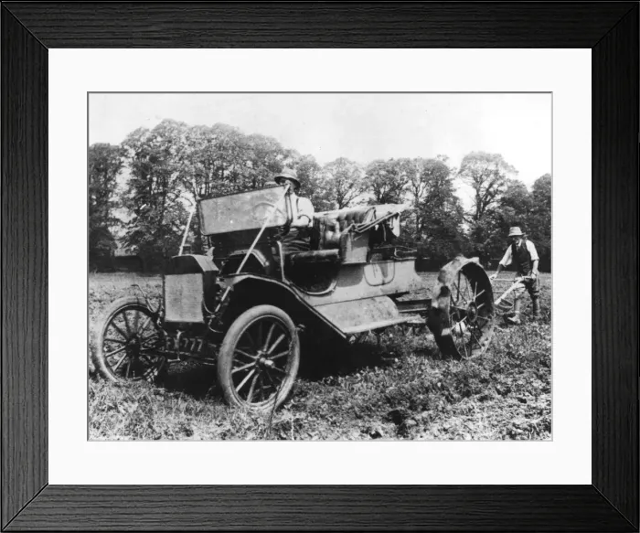 Framed Print : Model T Ford with Stephenson agricultural conversion, Sussex, 1917 Framed Print : Model T Ford with Stephenson agricultural conversion, Sussex, 1917